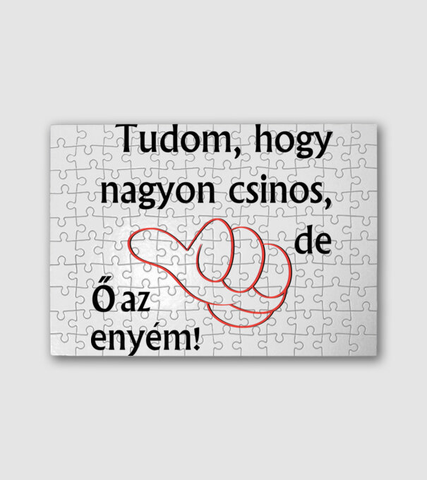 minta fehér pólón